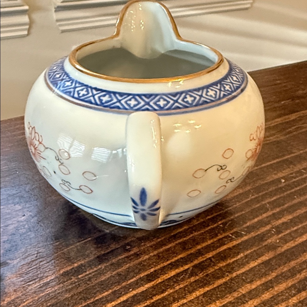 Vintage Chinese Blue and White Porcelain Creamer - Picture 5 of 6